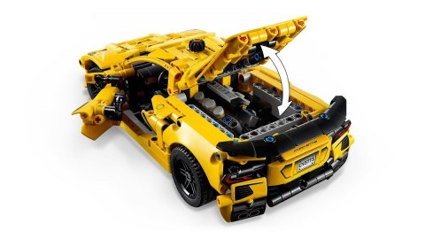 LEGO TECHNIC 42205 Chevrolet Corvette Stingray LEGO TECHNIC 42205 Chevrolet Corvette Stingray