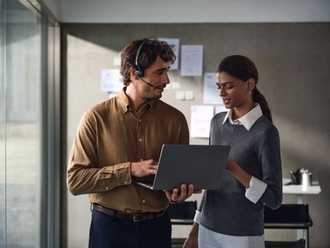 Słuchawki bezprzewodowe kostne Shokz OpenMeet mic-ANC USB-C + adapter USB-A czarne Słuchawki bezprzewodowe kostne Shokz OpenMeet mic-ANC USB-C + adapter USB-A czarne