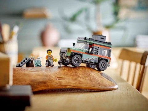 LEGO CITY 60447 Górska ciężarówka terenowa 4x4 LEGO CITY 60447 Górska ciężarówka terenowa 4x4