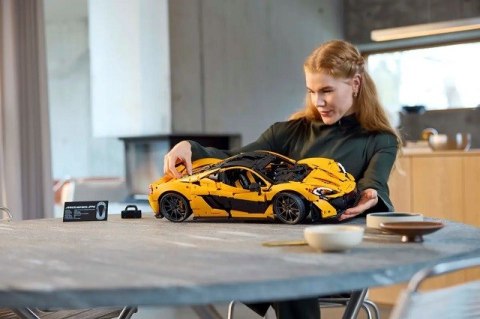 LEGO TECHNIC 42172 McLaren P1 LEGO TECHNIC 42172 McLaren P1