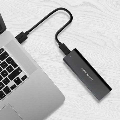QOLTEC OBUDOWA DO DYSKÓW KIESZEŃ M.2 SATA SSD | NVME | USB TYP C QOLTEC OBUDOWA DO DYSKÓW KIESZEŃ M.2 SATA SSD | NVME | USB TYP C