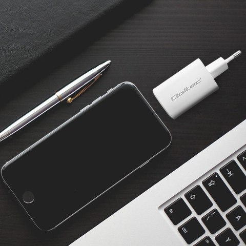 QOLTEC ŁADOWARKA SIECIOWA 65W GAN ULTRA | 5-20V | 2.25-3.25A | 1 X USB TYP C PD | 1 X USB QC 3.0 | BIAŁA QOLTEC ŁADOWARKA SIECIOWA 65W GAN ULTRA | 5-20V | 2.25-3.25A | 1 X USB TYP C PD | 1 X USB QC 3.0 | BIAŁA