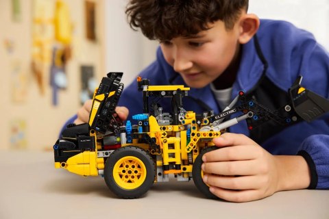 LEGO TECHNIC 42209 VOLVO L120 ELECTRIC WHEEL LOADER LEGO TECHNIC 42209 VOLVO L120 ELECTRIC WHEEL LOADER
